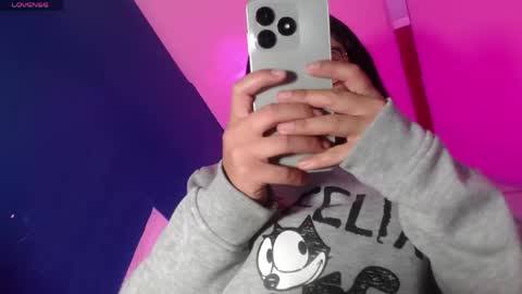 Snapshot of vitoria23_ chatting on May 4, 2026, 12:34 pm victoria 3 online show from May 4, 2026, 12:34 pm