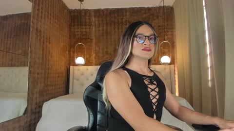 Snapshot of vitta_alfayed chatting on December 3, 2024, 12:27 pm VittaaaPlease help me with your thumbs up its important online show from December 3, 2024, 12:27 pm