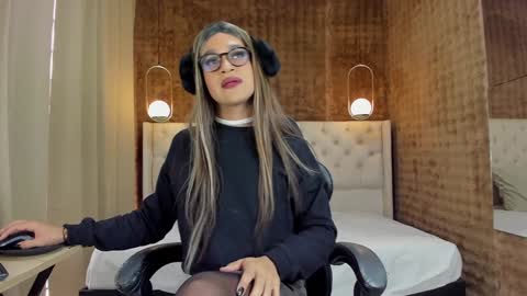 Snapshot of vitta_alfayed chatting on January 9, 2025, 12:30 pm VittaaaPlease help me with your thumbs up its important online show from January 9, 2025, 12:30 pm