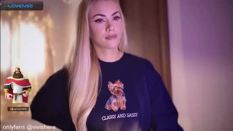 Vivian is here online show from October 31, 2025, 7:53 am