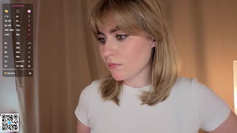 Snapshot of vivandellapenna chatting on October 17, 2025, 6:10 pm Melissa online show from October 17, 2025, 6:10 pm