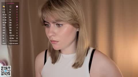 Snapshot of vivandellapenna chatting on October 19, 2025, 6:08 pm Melissa online show from October 19, 2025, 6:08 pm