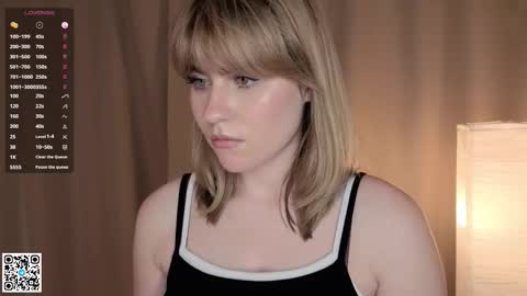 Snapshot of vivandellapenna chatting on October 21, 2025, 6:19 pm Melissa online show from October 21, 2025, 6:19 pm