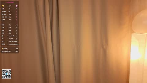 Snapshot of vivandellapenna chatting on November 10, 2025, 6:51 pm Melissa online show from November 10, 2025, 6:51 pm