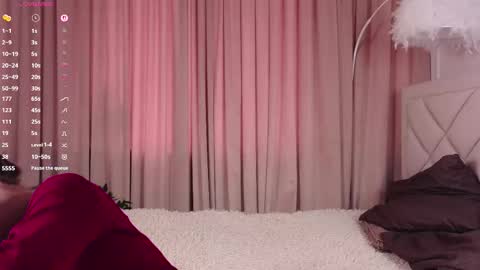 Snapshot of vivi_ennes chatting on October 22, 2025, 7:19 am You like my friends can call me LUNA  This is my first day here online show from October 22, 2025, 7:19 am