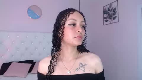 Vivi online show from October 11, 2025, 3:39 am