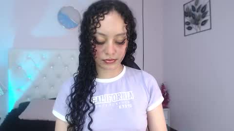 Vivi online show from October 17, 2025, 5:10 am