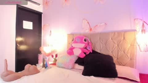 Snapshot of vivi_prinncess chatting on April 2, 2026, 1:14 am Viviana online show from April 2, 2026, 1:14 am