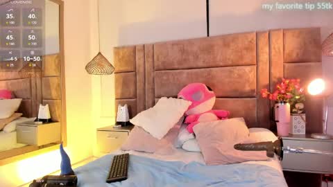 Viviana  online show from May 31, 2026, 12:52 am