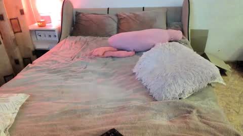 Snapshot of vivian_alison chatting on January 4, 2025, 6:51 pm vivian_alison online show from January 4, 2025, 6:51 pm