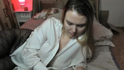 Snapshot of vivian_alison chatting on January 23, 2025, 10:11 pm vivian_alison online show from January 23, 2025, 10:11 pm