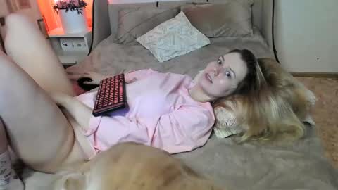 Snapshot of vivian_alison chatting on February 15, 2025, 9:04 pm vivian_alison online show from February 15, 2025, 9:04 pm