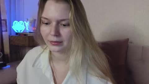 vivian_alison online show from March 20, 2026, 6:57 pm