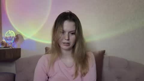 vivian_alison online show from June 21, 2026, 6:21 pm