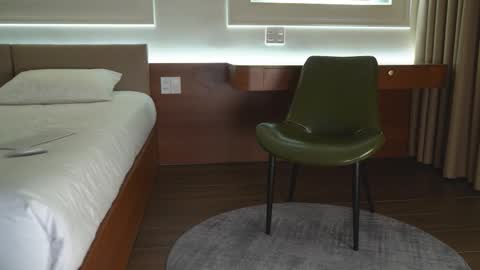 Vivian online show from March 15, 2026, 8:09 am