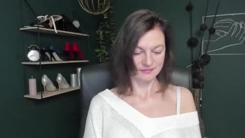 Snapshot of vivian_dream chatting on September 27, 2025, 6:29 am Vivian online show from September 27, 2025, 6:29 am