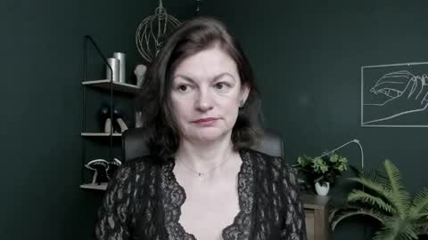Vivian online show from April 27, 2026, 6:33 am