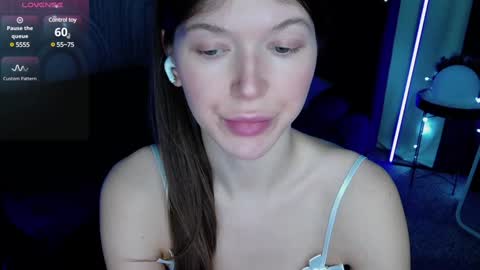 Snapshot of vivian_evans_ chatting on January 8, 2025, 7:03 am Vivian Evans online show from January 8, 2025, 7:03 am