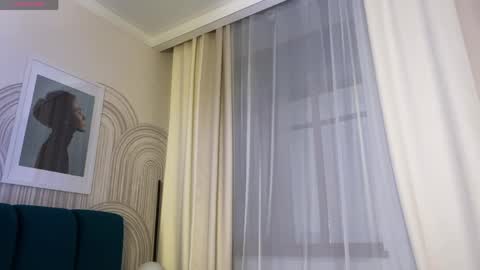 Snapshot of vivian_evans_ chatting on March 28, 2026, 12:43 am Vivian Evans online show from March 28, 2026, 12:43 am