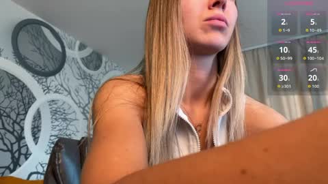 Snapshot of vivian_evans_ chatting on May 9, 2026, 1:22 am Vivian Evans online show from May 9, 2026, 1:22 am