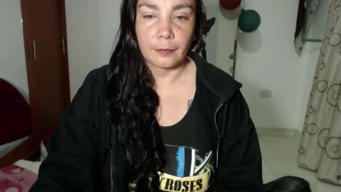 Snapshot of vivian_milf_paint chatting on September 18, 2025, 3:30 am vivian_milf_paint online show from September 18, 2025, 3:30 am