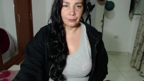 Snapshot of vivian_milf_paint chatting on September 26, 2025, 3:32 am vivian_milf_paint online show from September 26, 2025, 3:32 am