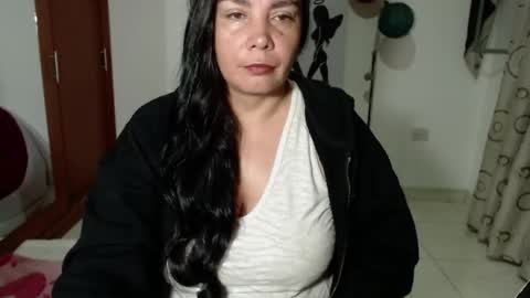 Snapshot of vivian_milf_paint chatting on October 3, 2025, 4:31 am vivian_milf_paint online show from October 3, 2025, 4:31 am