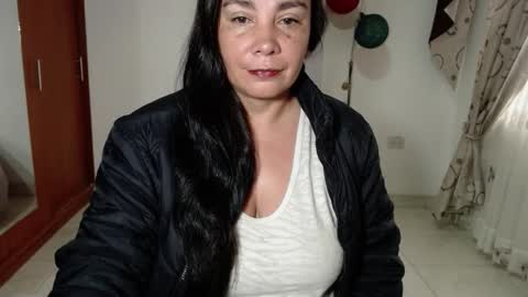 Snapshot of vivian_milf_paint chatting on October 26, 2025, 11:27 am vivian_milf_paint online show from October 26, 2025, 11:27 am