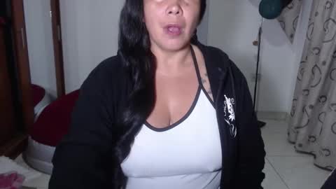 vivian_milf_paint online show from February 26, 2026, 2:10 am