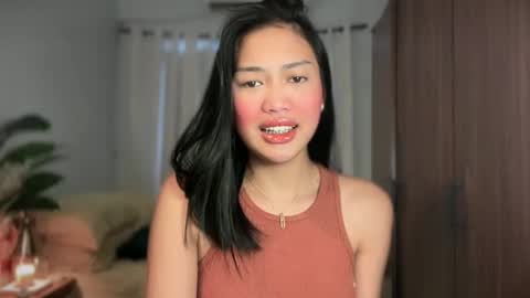 Snapshot of vivian_roberts chatting on May 18, 2026, 12:07 am Vivian online show from May 18, 2026, 12:07 am