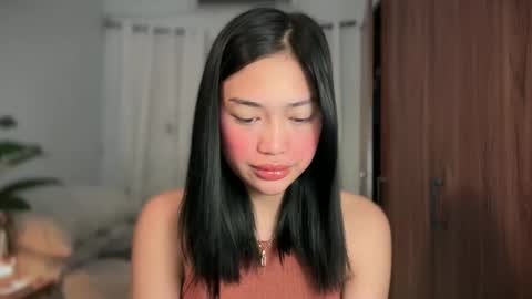 Snapshot of vivian_roberts chatting on May 27, 2026, 9:45 pm Vivian online show from May 27, 2026, 9:45 pm