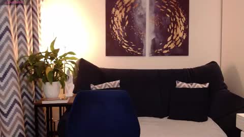 Snapshot of vivian_soul chatting on October 9, 2025, 6:17 pm Vivian online show from October 9, 2025, 6:17 pm