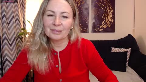 Snapshot of vivian_soul chatting on October 12, 2025, 5:45 pm Vivian online show from October 12, 2025, 5:45 pm