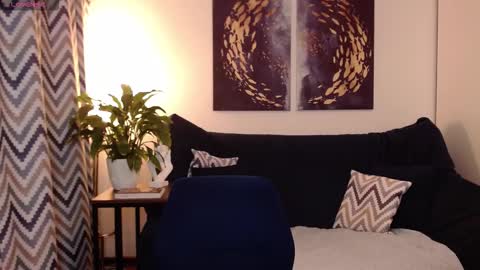 Snapshot of vivian_soul chatting on October 28, 2025, 3:25 pm Vivian online show from October 28, 2025, 3:25 pm