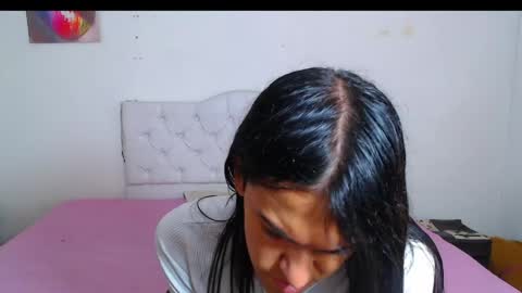 Snapshot of vivianalatin chatting on April 1, 2026, 1:41 pm instagram Viviana73215 online show from April 1, 2026, 1:41 pm
