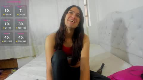 Snapshot of vivianalatin chatting on April 9, 2026, 11:48 am instagram Viviana73215 online show from April 9, 2026, 11:48 am
