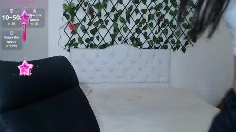 Snapshot of vivianalatin chatting on April 22, 2026, 11:56 am instagram Viviana73215 online show from April 22, 2026, 11:56 am