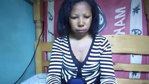 viviane0812 online show from March 1, 2025, 12:45 pm