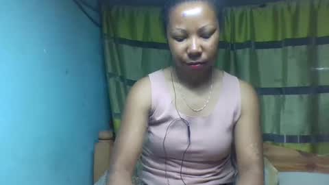 viviane0812 online show from October 27, 2025, 1:59 pm
