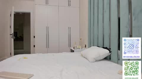 Vivian online show from May 17, 2026, 3:26 am