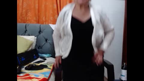 ViviannaJhonson online show from October 5, 2025, 10:51 pm