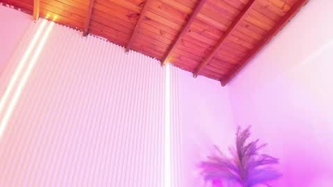 vivianowen9 online show from April 25, 2026, 1:41 pm