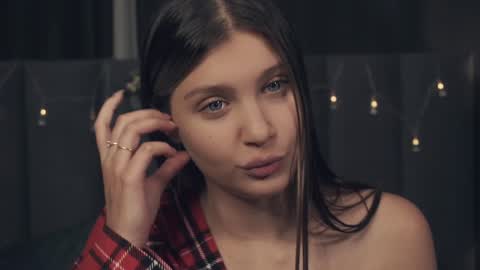 Nelly and Mari online show from January 4, 2025, 7:02 pm