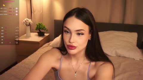 Nelly and Mari online show from December 16, 2025, 7:19 pm