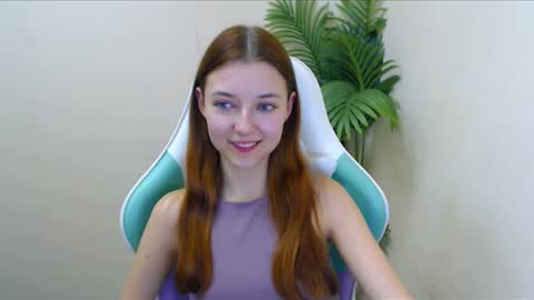 Snapshot of vivien_leight chatting on December 7, 2024, 1:25 am Vivien online show from December 7, 2024, 1:25 am