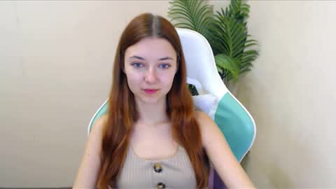 Snapshot of vivien_leight chatting on December 13, 2024, 6:59 pm Vivien online show from December 13, 2024, 6:59 pm