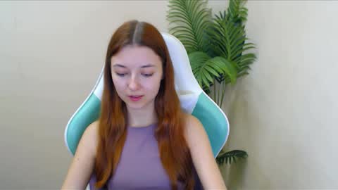 Snapshot of vivien_leight chatting on December 16, 2024, 9:52 pm Vivien online show from December 16, 2024, 9:52 pm