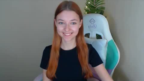 Snapshot of vivien_leight chatting on December 26, 2024, 1:07 am Vivien online show from December 26, 2024, 1:07 am