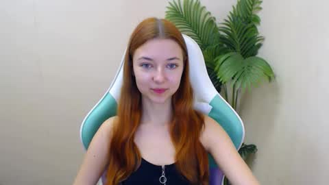 Snapshot of vivien_leight chatting on January 21, 2025, 6:34 pm Vivien online show from January 21, 2025, 6:34 pm