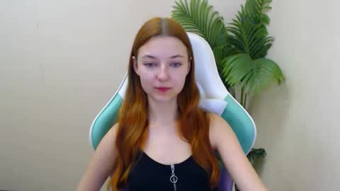 Snapshot of vivien_leight chatting on January 22, 2025, 1:10 am Vivien online show from January 22, 2025, 1:10 am